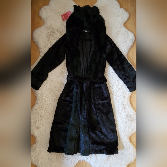 Spirithoods black panther faux fur robe with hood/ears small - Picture 3 of 7